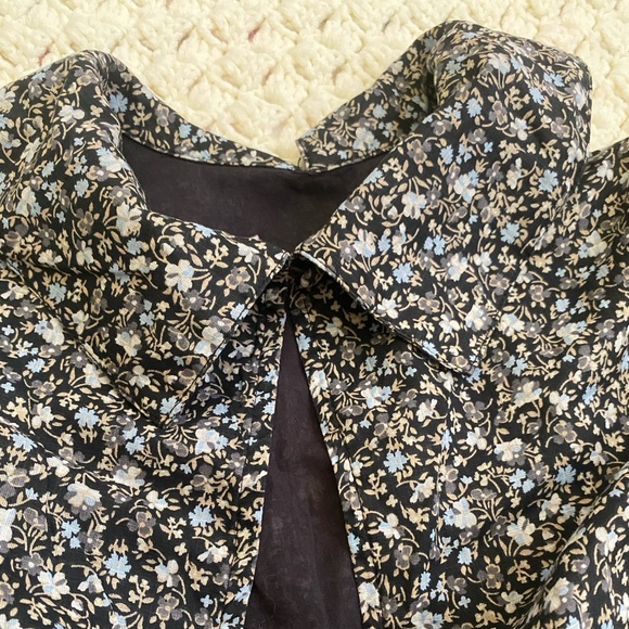 💮🩶🖤FREE PEOPLE MINI DRESS / THREE- QUARTER PUFF SLEEVES/ DARK FLORAL 🖤🩶👗 - Picture 5 of 15